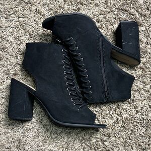 Seven Dials Black Lace-Up Women's Boots size 10m